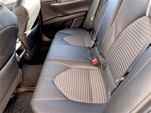 Used 2024 Toyota Camry SE image 21