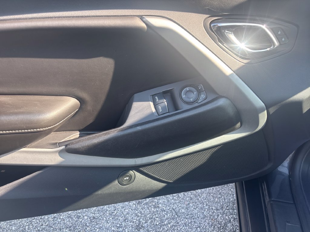 Used 2016 Chevrolet Camaro LT RWD image 15