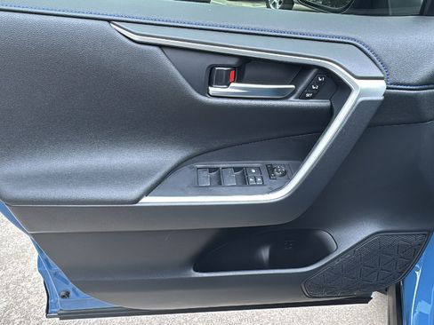 Used 2025 Toyota RAV4 XSE image 12