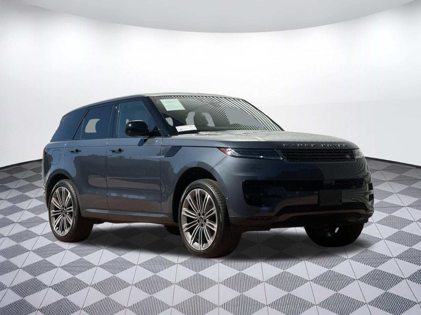 Used 2024 Land Rover Range Rover Sport SE AWD/4WD image 7