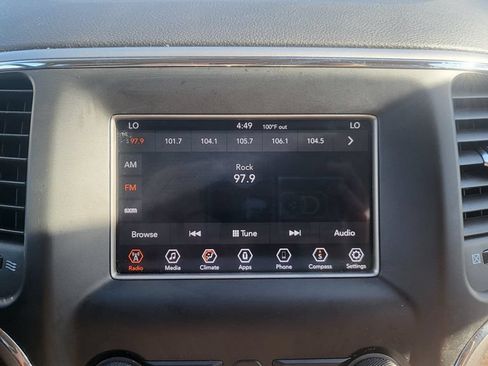 Used 2018 Jeep Grand Cherokee Laredo AWD/4WD image 32