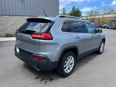 Used 2015 Jeep Cherokee Latitude w/ Cold Weather Group AWD/4WD image 5