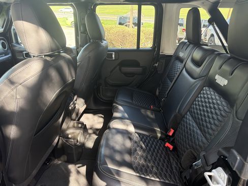 Used 2023 Jeep Wrangler Unlimited Sport AWD/4WD image 13