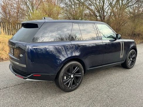 Certified 2023 Land Rover Range Rover SE image 5