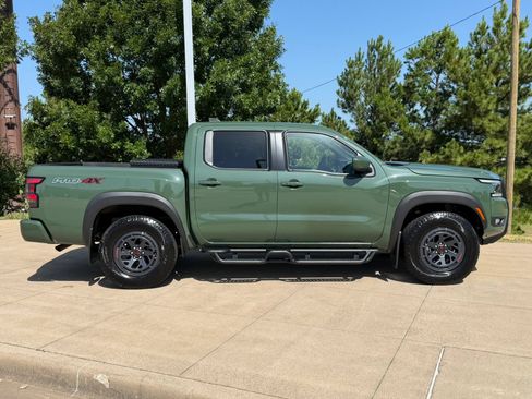 Used 2025 Nissan Frontier PRO-4X AWD/4WD image 7