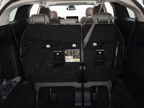Certified 2025 Toyota Sienna XLE image 21