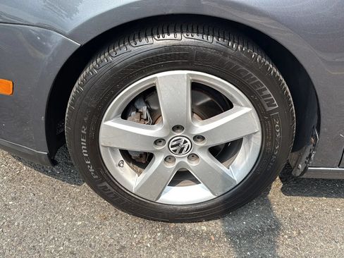Used 2009 Volkswagen Jetta SE FWD image 9