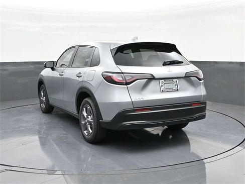 New 2026 Honda HR-V LX image 8