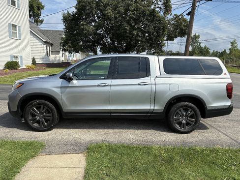 Used 2019 Honda Ridgeline Sport image 3