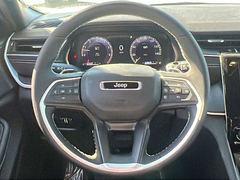 New 2025 Jeep Grand Cherokee L Laredo image 22