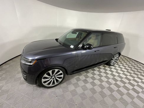 Used 2025 Land Rover Range Rover Long Wheelbase SE image 9