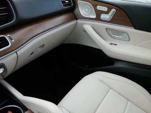 Used 2022 Mercedes-Benz GLE 350 4MATIC image 30