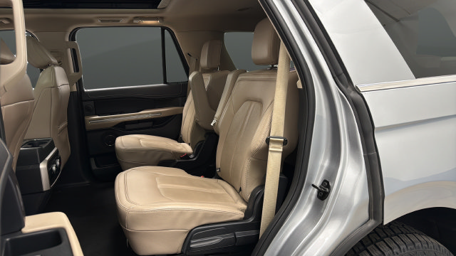 Used 2024 Ford Expedition Limited AWD/4WD image 23