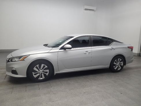 Used 2021 Nissan Altima 2.5 S w/ Driver Assist Package FWD image 2