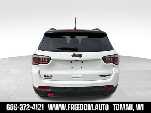 Used 2025 Jeep Compass Trailhawk AWD/4WD image 6