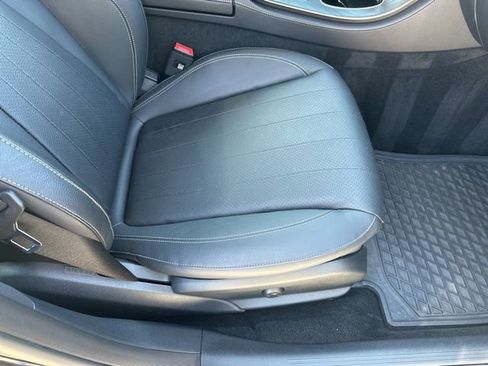 Used 2023 Mercedes-Benz E 350 4MATIC Sedan image 13