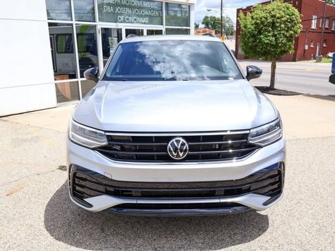 Used 2023 Volkswagen Tiguan SE R-Line FWD image 8