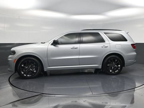 Used 2025 Dodge Durango GT w/ Blacktop Package RWD image 3