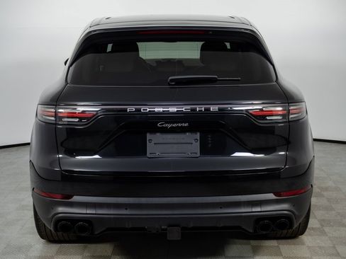 Certified 2022 Porsche Cayenne Platinum Edition w/ Premium Package Plus image 30