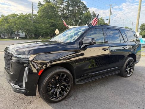 Used 2023 Cadillac Escalade Sport w/ LPO, ONYX Package AWD/4WD image 4