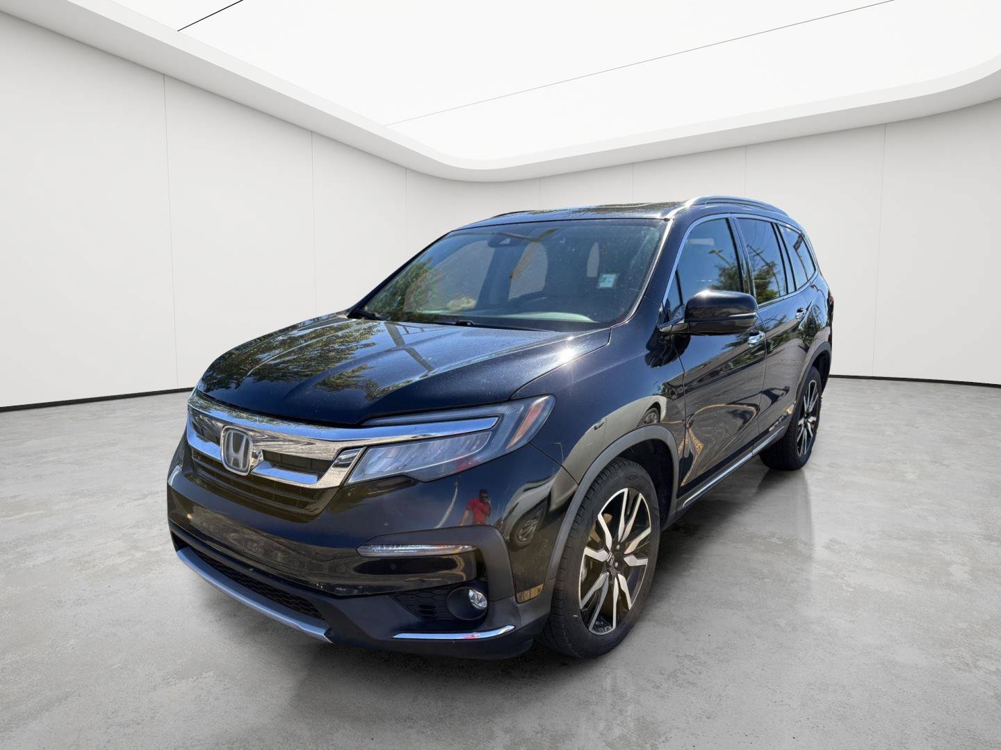 Used 2019 Honda Pilot Touring image 3