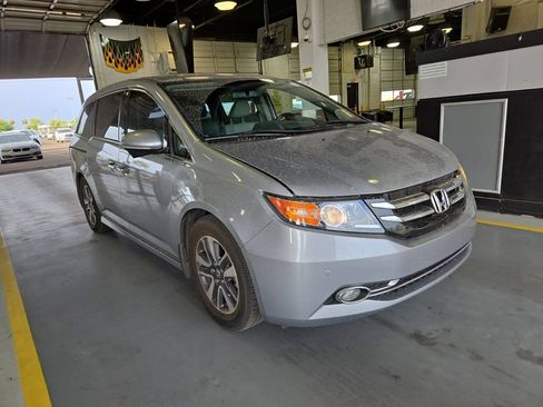 Used 2017 Honda Odyssey Touring image 1