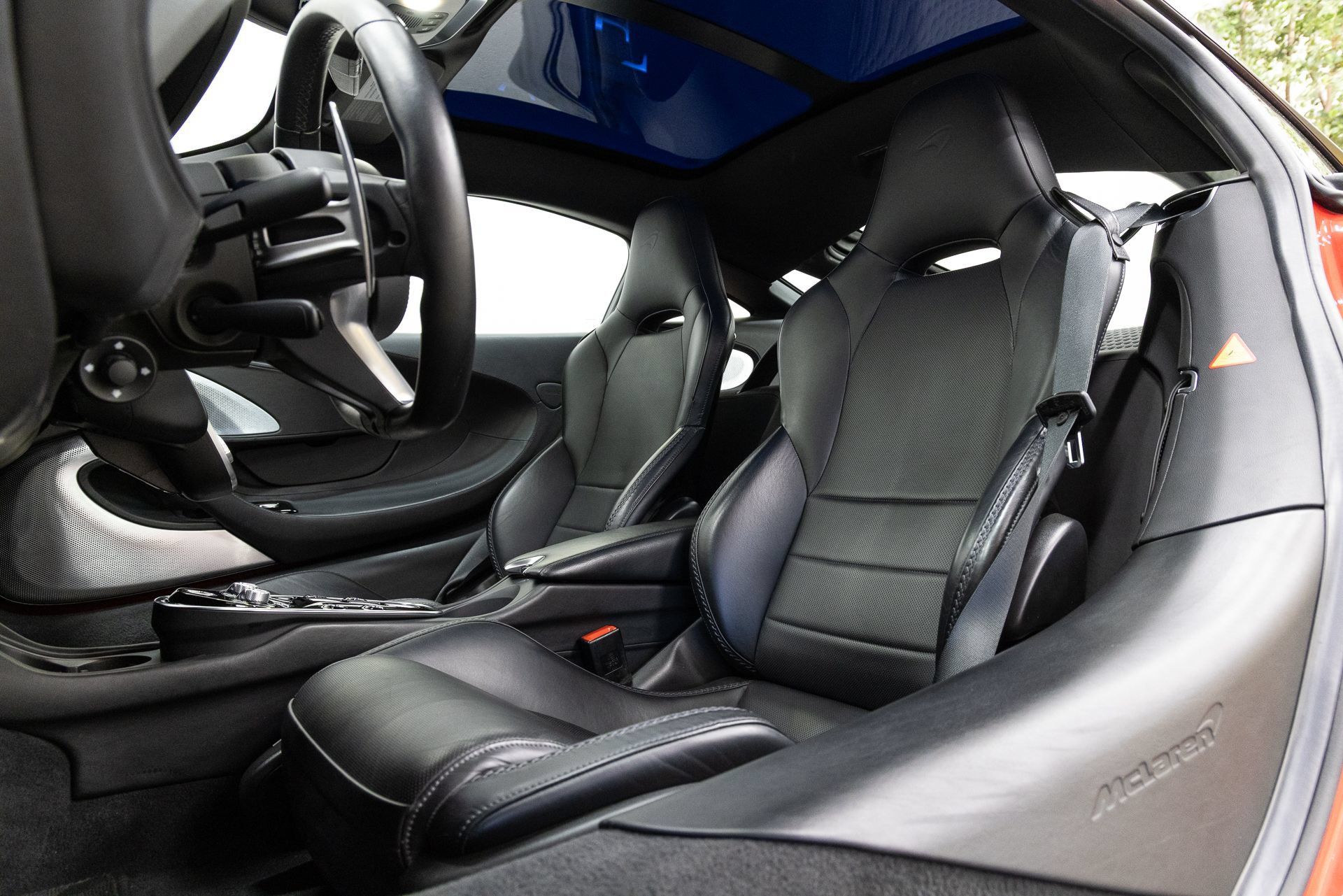 Used 2021 McLaren GT RWD image 19