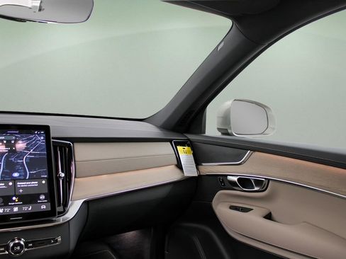 New 2026 Volvo XC90 B6 Core image 15