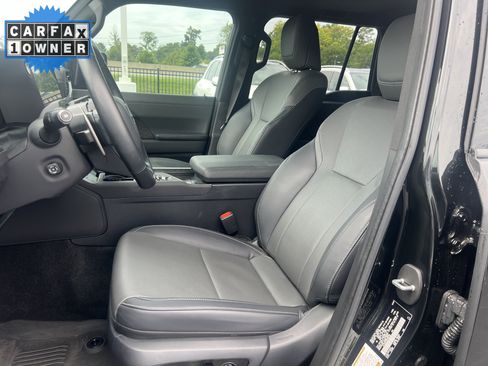 Used 2024 Lexus GX 550 w/ Accessory Package (Z1) AWD/4WD image 16