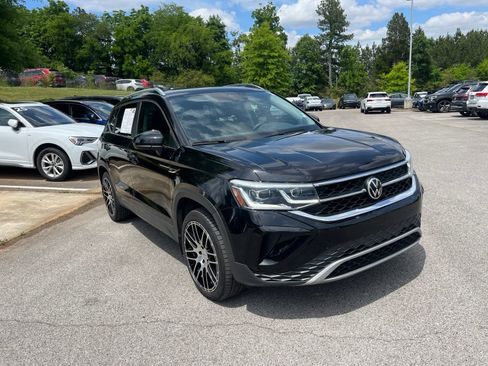 Used 2022 Volkswagen Taos SEL AWD/4WD image 3