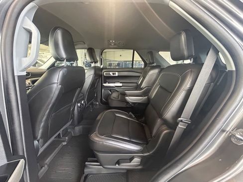 Used 2022 Ford Explorer XLT w/ Equipment Group 202A image 31