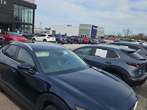 Used 2023 MAZDA CX-30 AWD 2.5 S w/ Select Package image 3