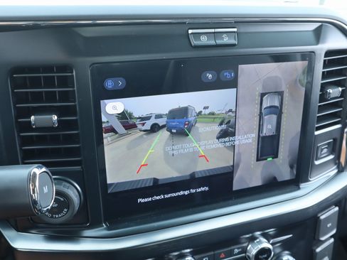 New 2026 Ford F250 Lariat w/ Black Appearance Package image 8