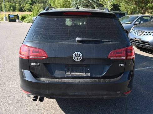 Used 2015 Volkswagen Golf TDI SE FWD image 4