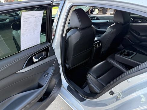 Used 2017 Nissan Maxima 3.5 SV FWD image 13