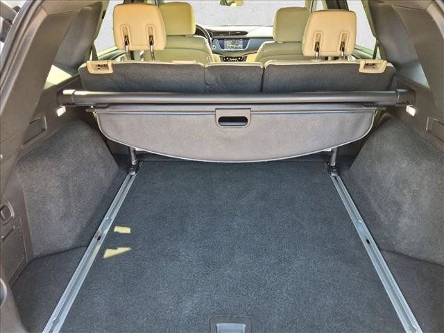 Used 2017 Cadillac XT5 Premium Luxury AWD/4WD image 6