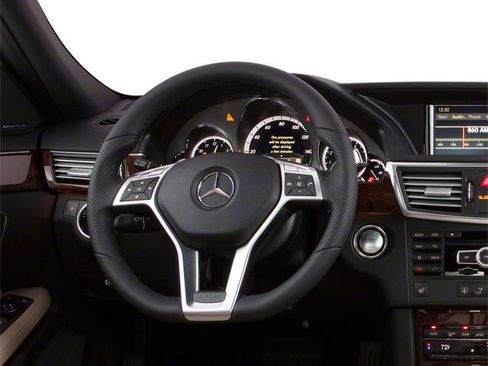 Used 2010 Mercedes-Benz E 350 4MATIC Sedan image 6