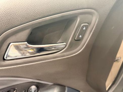 Used 2015 Chevrolet Colorado Z71 image 26