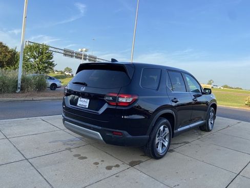 Used 2025 Honda Pilot EX-L image 13