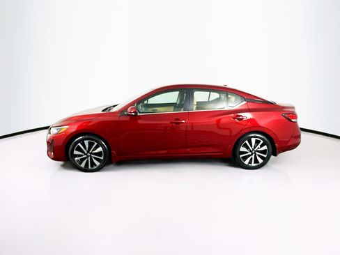 Used 2024 Nissan Sentra SV w/ SV Premium Package image 4