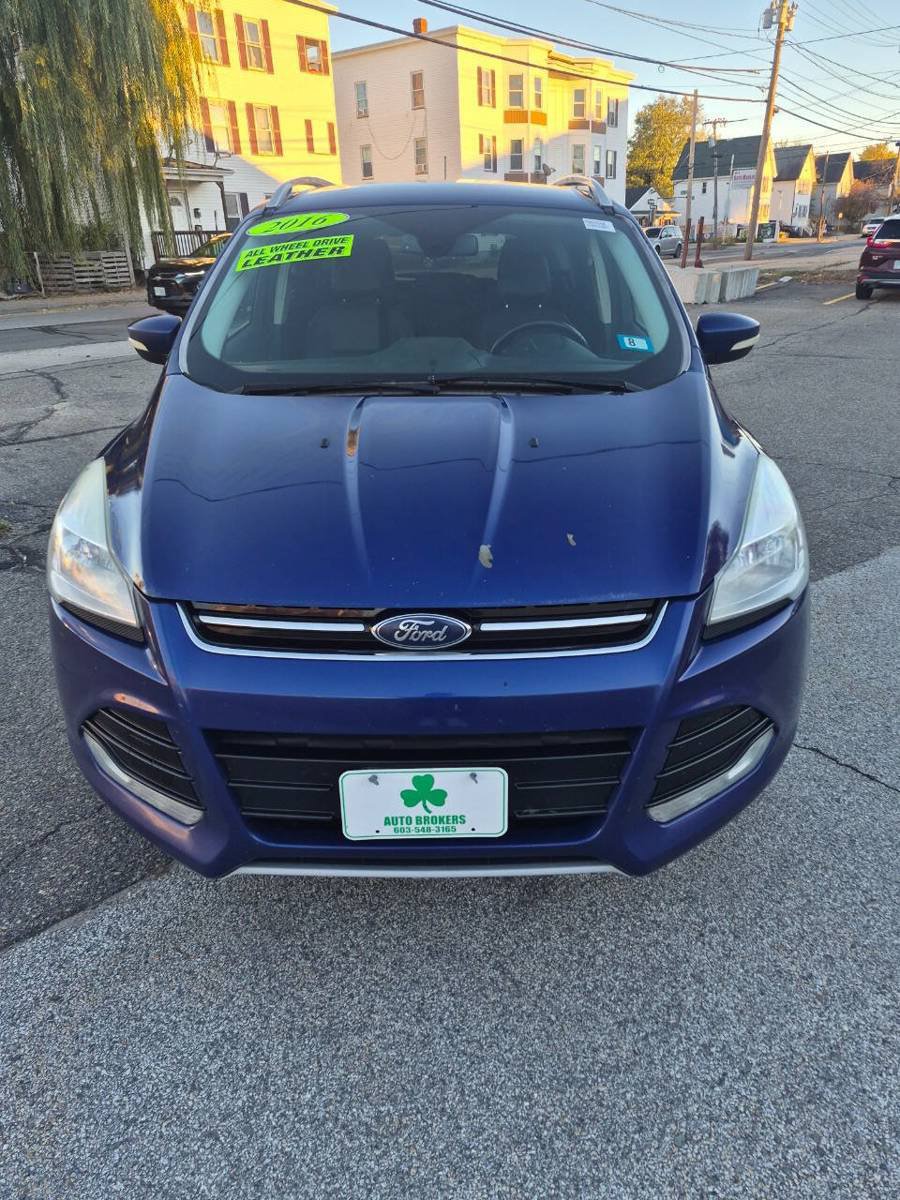 Used 2016 Ford Escape Titanium AWD/4WD image 2