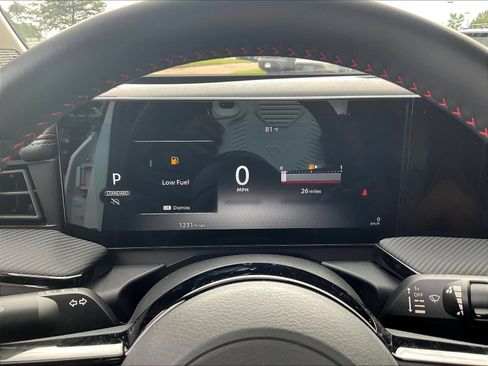 Certified 2025 Nissan Kicks SR FWD image 15