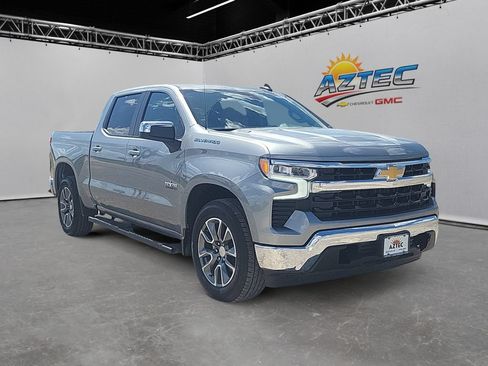 Used 2025 Chevrolet Silverado 1500 LT w/ Texas Edition Plus RWD image 3