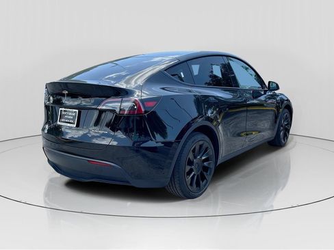 Used 2023 Tesla Model Y Long Range AWD/4WD image 7