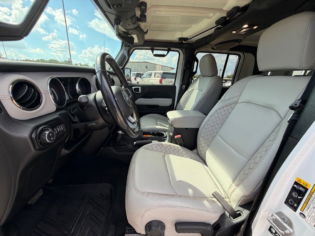 Used 2022 Jeep Gladiator Overland AWD/4WD image 12