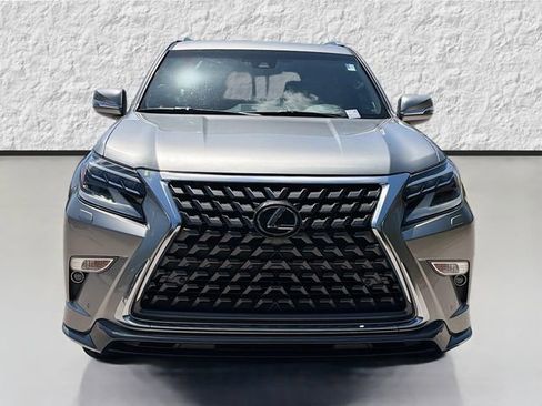 Used 2023 Lexus GX 460 Premium w/ Accessory Package AWD/4WD image 8