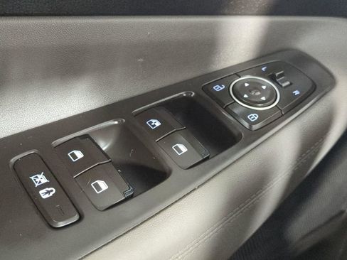 Used 2019 Hyundai Santa Fe SE image 29