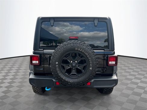 Used 2023 Jeep Wrangler Unlimited w/ Cold Weather Group image 7