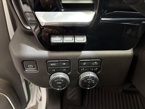 Used 2024 Chevrolet Silverado 2500 LTZ w/ LTZ Plus Package image 18