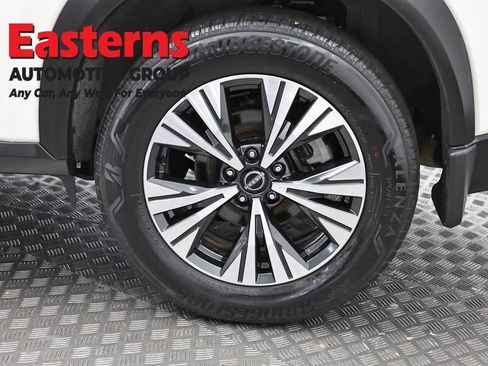 Used 2023 Nissan Rogue SV AWD/4WD image 33